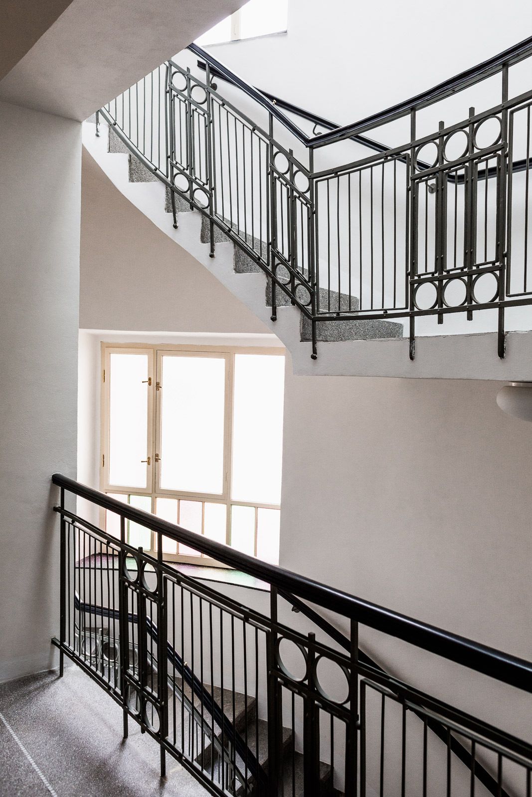 Renovace historického zábradlí. Praha